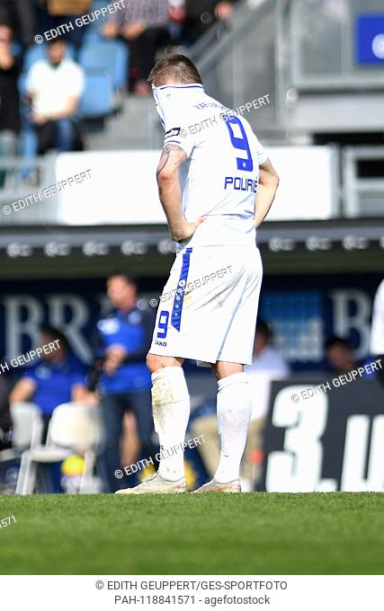 Disappointment Marvin Pourie (KSC). GES / Soccer / 3rd league: SV Wehen Wiesbaden - Karlsruher SC, 31.03.2019 Football / Soccer: 3