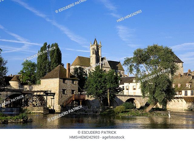 France, Seine et Marne, Moret on Loing, Maison Beque in the foreground and Notre Dame de la Nativite Church