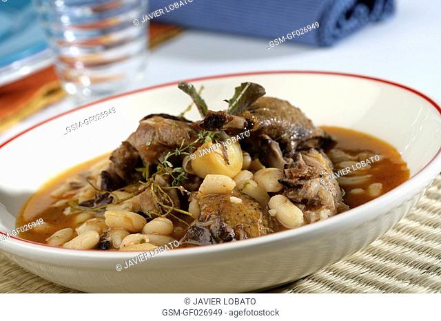 White kidney beans with duck and pork ribs
