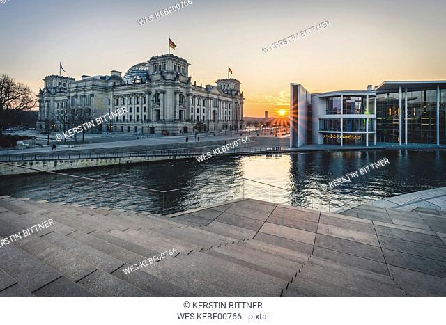 Germany, Berlin, view to Reichstag and Paul Loebe House at sunset
