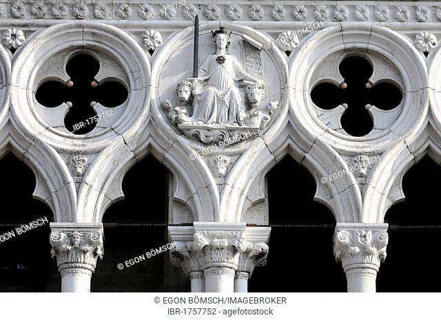 Detail, Doge's Palace, Palazzo Ducale di Venezia, Piazza San Marco, Venice, Veneto, Italy, Europe
