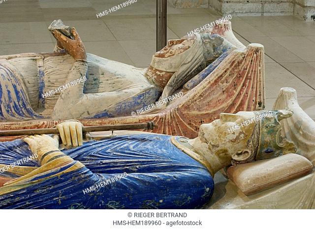 France, Loiret, Loire Valley listed as World Heritage by UNESCO, Fontevraud l' Abbaye, Fontevraud Abbey Church, House of Plantagenet recumbent statues