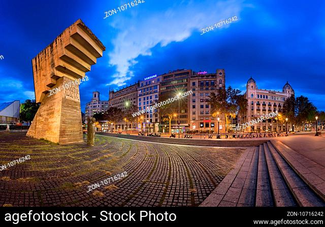 BARCELONA, SPAIN - NOVEMBER 17, 2014: Monument to Francesc Macia on the Placa de Catalunya. The square occupies an area of about 50