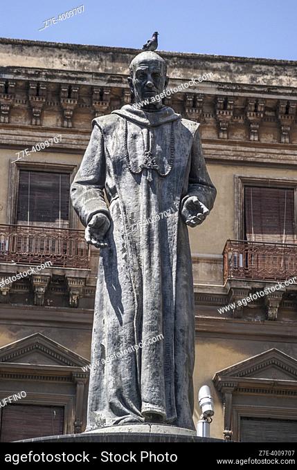 Monument to the Blessed Giuseppe Dusmet, Piazza San Francesco d'Assisi. Metropolitan City of Catania, Sicily, Italy