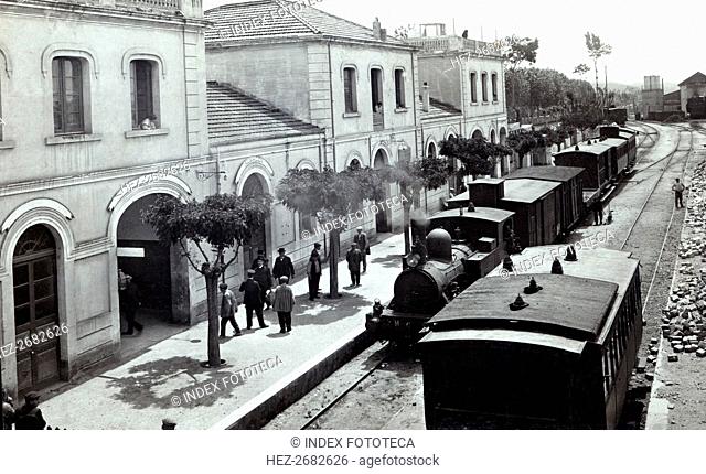 Trains in the Caldes de Montbuy Station, 1910