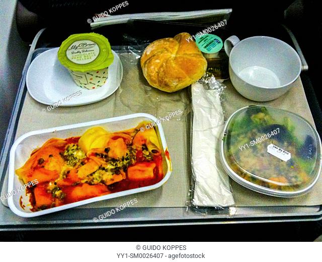 Airspace, Europe. In flight meal during a flight from Amsterdam, Netherlands to Amman, Jordan. Inflight meals and diners are usually not considered to be the...
