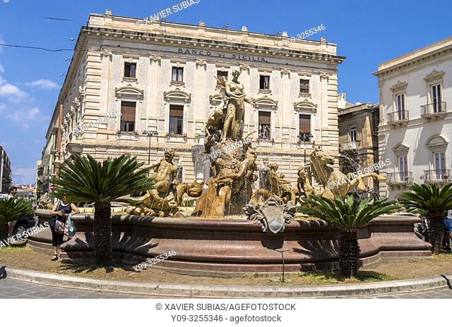 Fountain of Diana, Square of Archimedes, Syracuse, Sicily, Italy