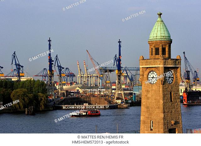 Germany, Hamburg, European Green Capital 2011, Sankt Pauli district, view over tower at Landungsbrucken to dockyardwith cranes