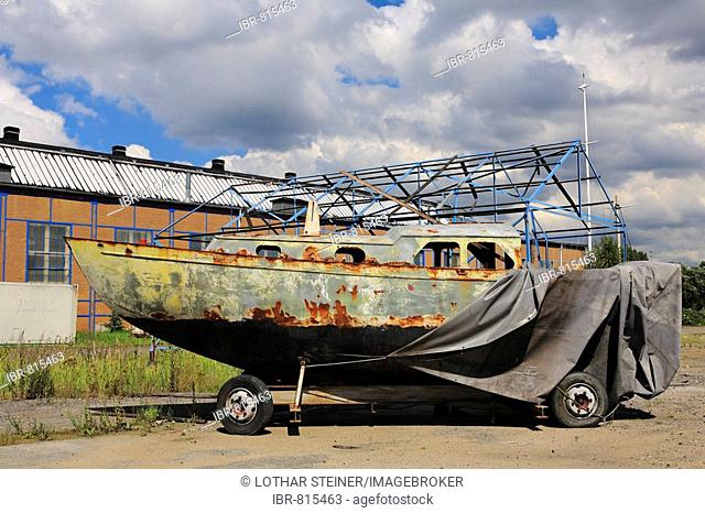Rusty boat hull at a former shipyard, Hamburg-Finkenwerder, Hamburg, Germany, Europe