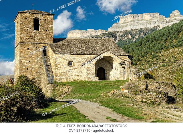 Vió small village. Sobrarbe, Huesca Pyrenees, Aragón, Spain