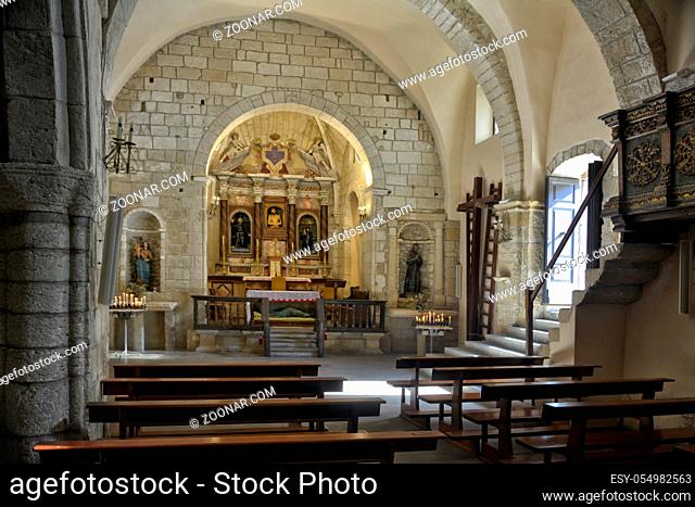 die historische Kirche unterhalb des Castels von Castelsardo auf der Insel Sardinien