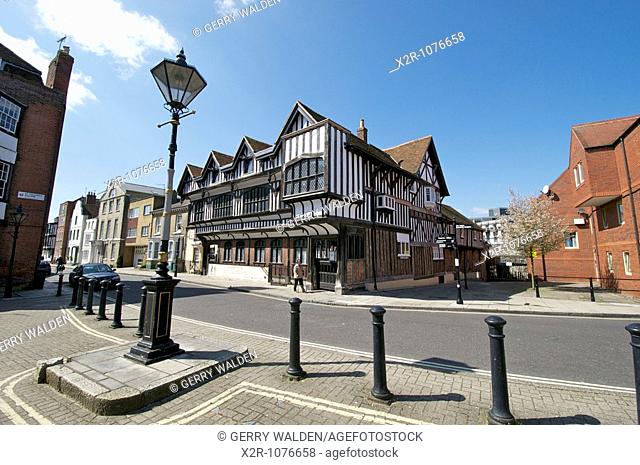 Tudor House stands on Bugle Street in Southampton, England Buit around 1492, Tudor House is arguably Southampton's most important historic building