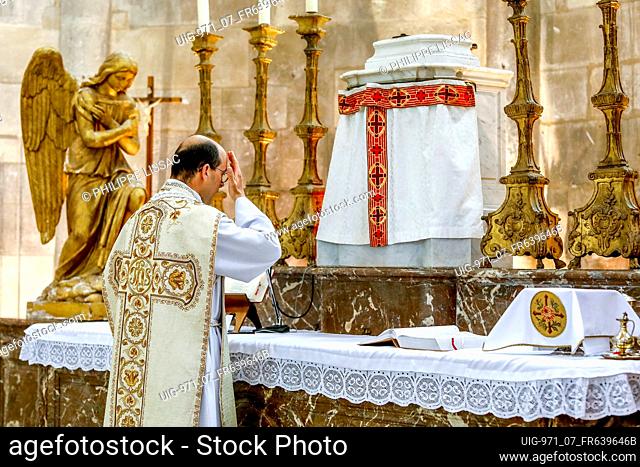 Mass in St Nicolas's church, Beaumont le Roger, France during 2019 lockdown