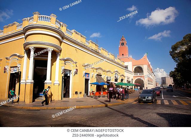 Colonial buildings and Palacio Municipal and Ayuntamiento-Town Hall in Zocalo at the historic center, Merida, Yucatan Province, Mexico, Central America