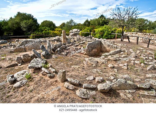 Italy, Sardegna, Arzachena, prehistoric site, Necropoli Li Muri, Neolithic funerary circles, dating 3500-2700 BC