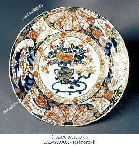 Large plate decorated with floral patterns, fans and Japanese landscapes, ceramics, Japan. Detail. Japanese Civilisation, Genroku period