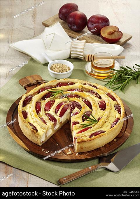Spiral plum cake