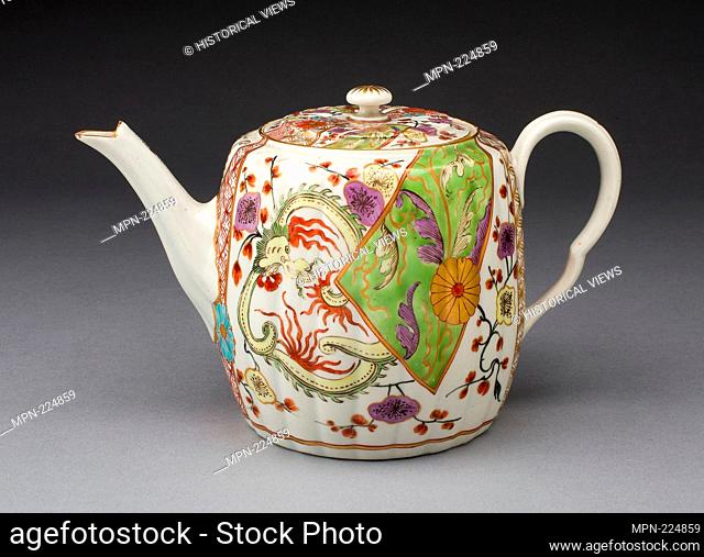 Teapot - About 1770 - Worcester Porcelain Factory Worcester, England, founded 1751 - Artist: Worcester Royal Porcelain Company, Origin: Worcester