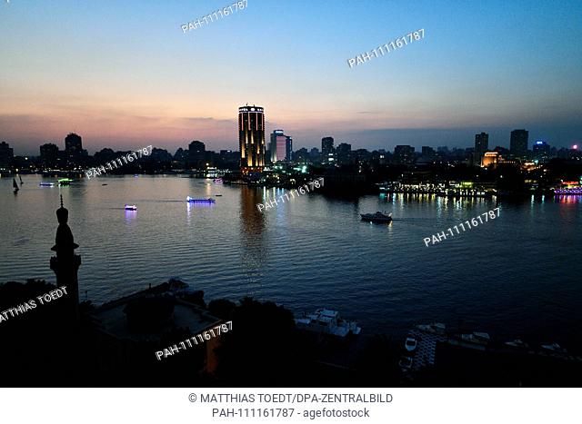 Dusk in the Egyptian capital Cairo on the Nile, taken on 06.11.2018. Photo: Matthias Toedt / dpa central image / ZB / picture alliance | usage worldwide