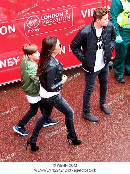 Virgin Money London Marathon 2015 Featuring: Brooklyn Beckham, Victoria Beckham, Cruz Beckham Where: London, United Kingdom When: 26 Apr 2015 Credit: WENN