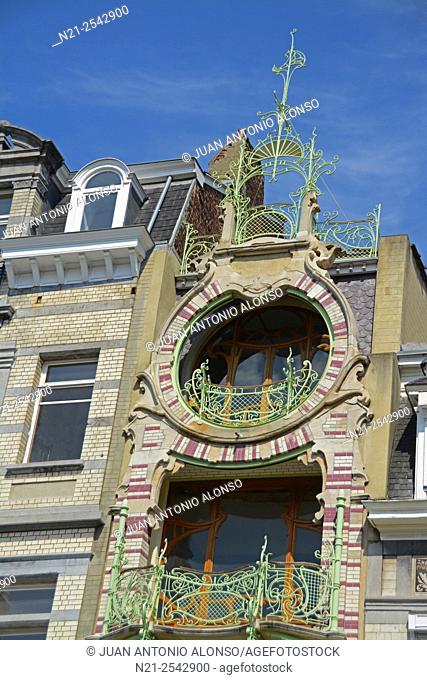 Top floors of Gustave Strauven's Art Nouveu style Maison Saint-Cyr. Brussels, Belgium, Europe