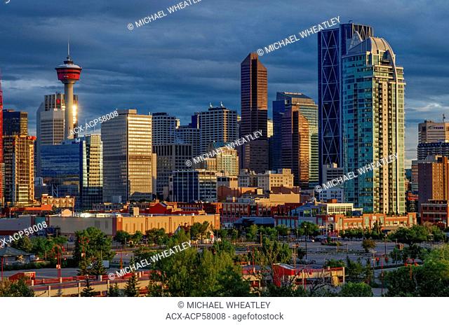 Downtown skyline at dawn, Calgary, Alberta, Canada