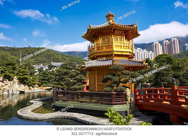 Pavilion of Absolute Perfection and Wu Bridge in Nan Lian Garden, Chinese Classical Garden. Diamond Hill, Kowloon, Hong Kong, China