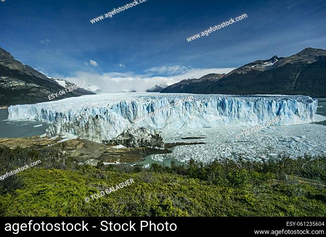 glaciar Perito Moreno , Parque Nacional Los Glaciares, departamento Lago Argentino, provincia de Santa Cruz, republica Argentina, Patagonia, cono sur