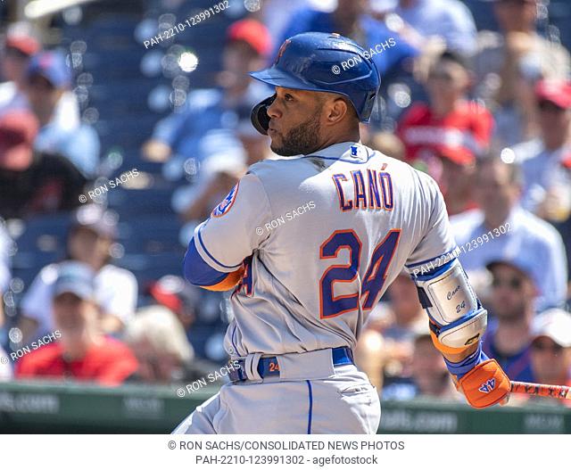 New York Mets infielder Robinson Cano (24) bats in the second inning against the Washington Nationals at Nationals Park in Washington, D.C