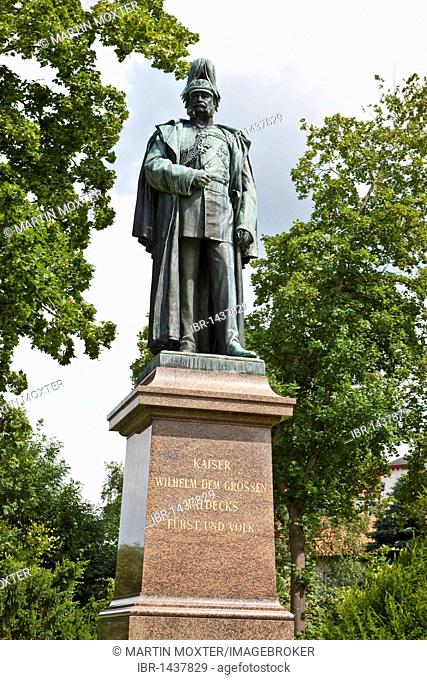 Statue of Emperor Wilhelm I., Waldeck at the Baroque Residenzschloss royal palace, Bad Arolsen, Hesse, Germany, Europe
