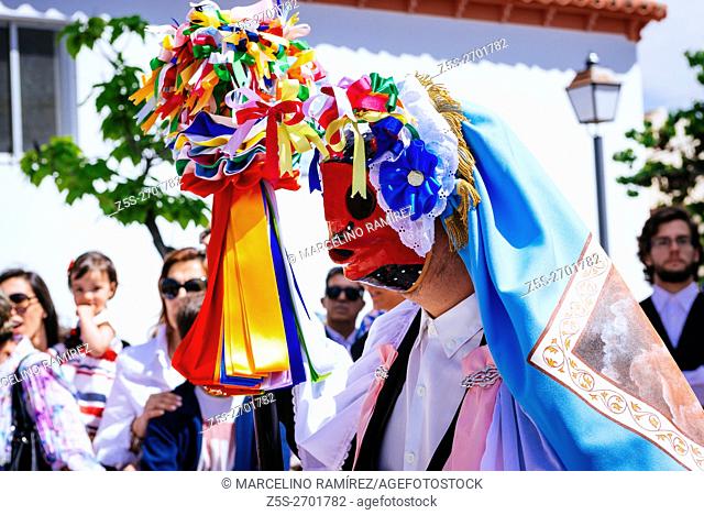 One character called Sin. Pecados and Danzantes de Camuñas, sins and dancers, is a declared national tourist interest, on Thursday Corpus Christi in the...