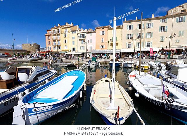 France, Var, Saint Tropez, boats in the old harbour and tour du Portalet