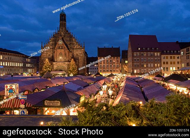 Christkindlesmarkt, Frauenkirche, Hauptmarkt, Altstadt, NŸrnberg, Mittelfranken, Franken, Bayern, Deutschland, Europa
