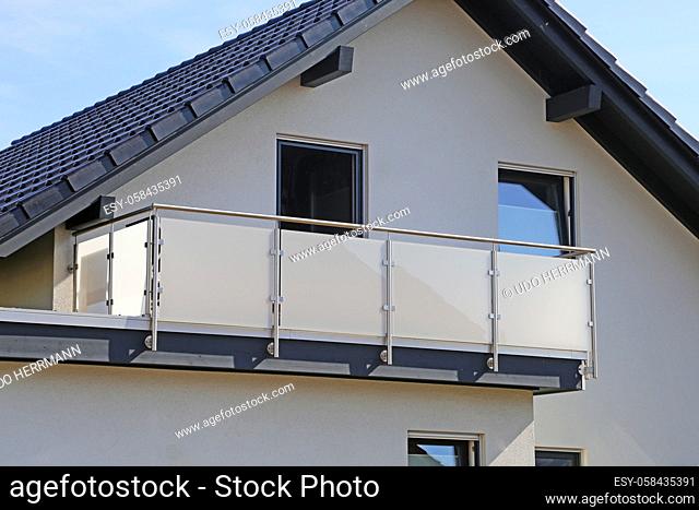 New modern glass balcony railing