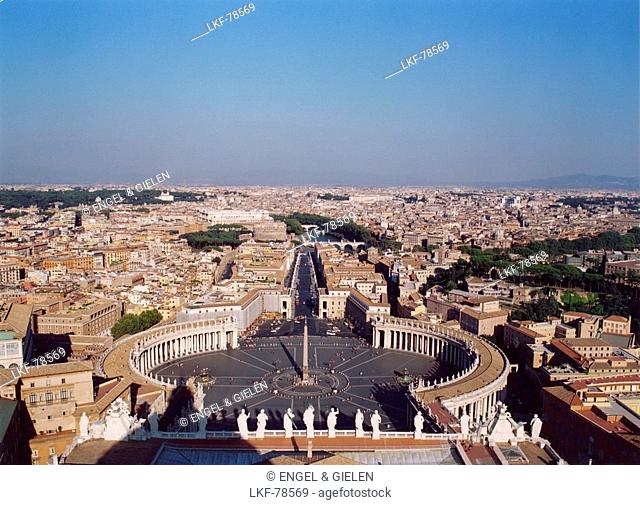 Panoramic view of St. Peters Square from the top of Michelangelos dome, Saint Peters Basilica, Via d. Conciliazioni, Vatican City, Rome, Italy