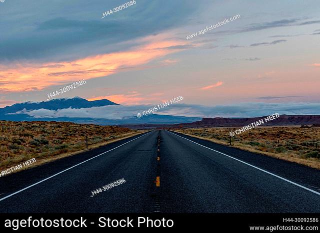 USA, Southwest, Colorado Plateau, Utah, Hanksville, Highway 24