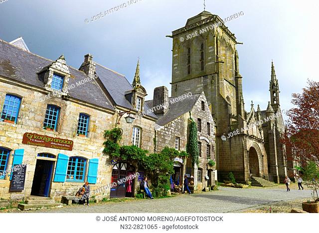 Locronan, Labelled Les Plus Beaux Villages de France, The Most Beautiful Villages of France, St Ronan church, Finisterre, Bretagne, Brittany, Chateulin distict
