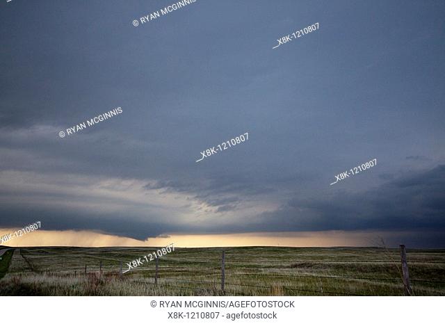 A supercellular thunderstorm in rural Wyoming, May 21, 2010