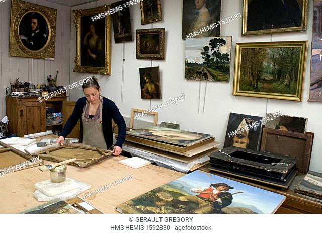 France, Orne, Regional Natural Park of Perche, Mortagne-au-Perche, Marianne Chopin restores a painting, boutique l'Atelier