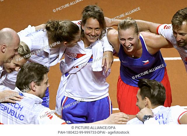 22 April 2018, Germany, Stuttgart: Tennis, Federation Cup - women's semi-final, Germany vs Czech Republic: The Czech team members Karolina Pliskova (l-r)