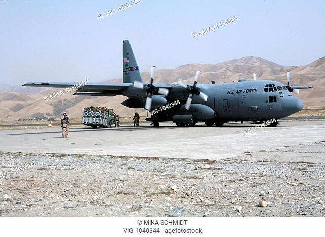 German ISAF soldiers are cleaning a Herkules C130 from the U.S. Air Force at the airfield of Feyzabad in the north part of Afghanistan