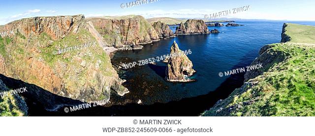 Landscape on West Shetland. the cliffs between Silwick and Westerwick. Europe, Great Britain, Scotland, Northern Isles, Shetland, May