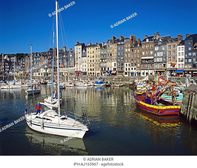 Honfleur - The picturesque old harbour