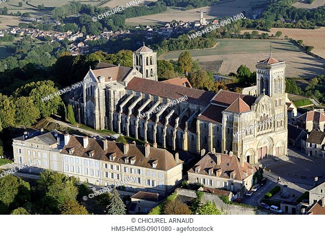 France, Yonne, Parc Naturel Regional du Morvan (Regional Natural Park of Morvan), Vezelay, labelled Les Plus Beaux Villages de France (The Most Beautiful...