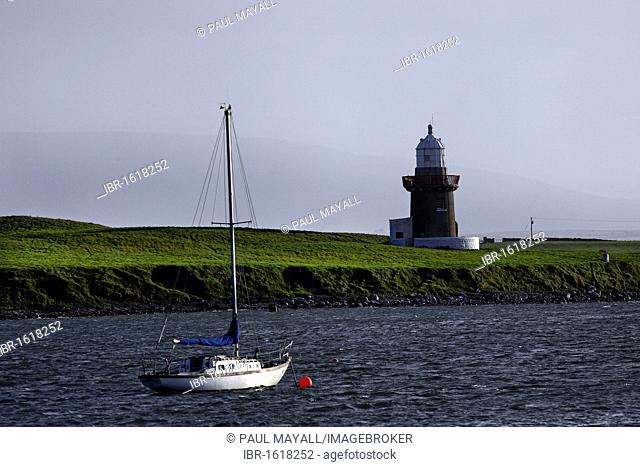 Lighthouse on Oyster Island, Rosses Point, County Sligo, Republic of Ireland, Europe