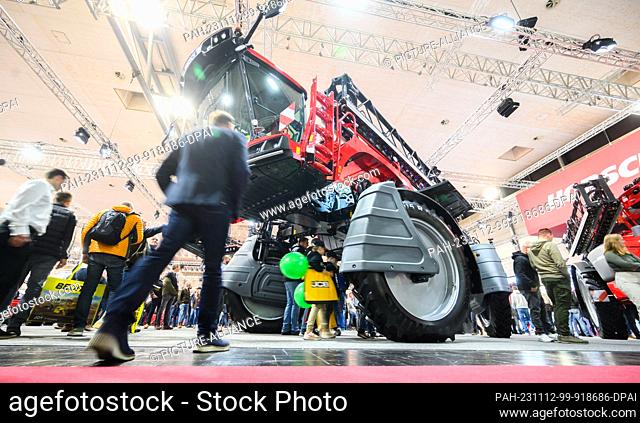12 November 2023, Lower Saxony, Hanover: A Leeb 6.460 VL with two meters of ground clearance for treating corn or sunflower fields with crop protection is on...