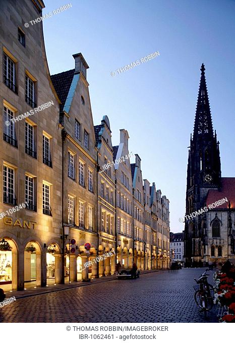 Prinzipalmarkt and Lamberti Church, Muenster, Muensterland, North Rhine-Westphalia, Germany, Europe