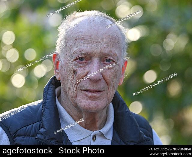 09 March 2021, Berlin, Storkow: Wolfgang Kohlhaase, screenwriter, stands in his garden during an interview with the Deutsche Presse-Agentur