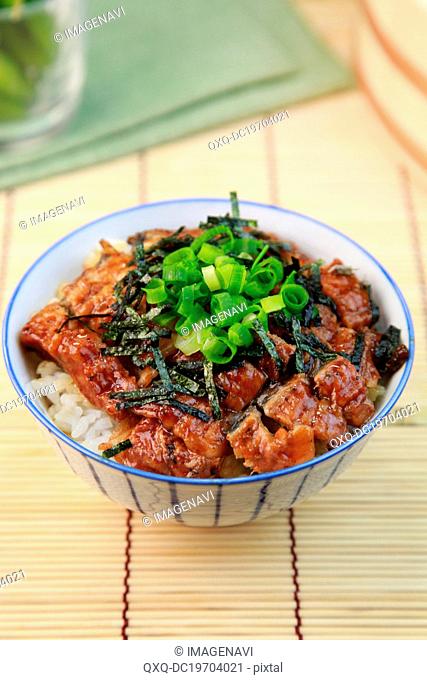 Hitsumabushi (Grilled eel on the rice)