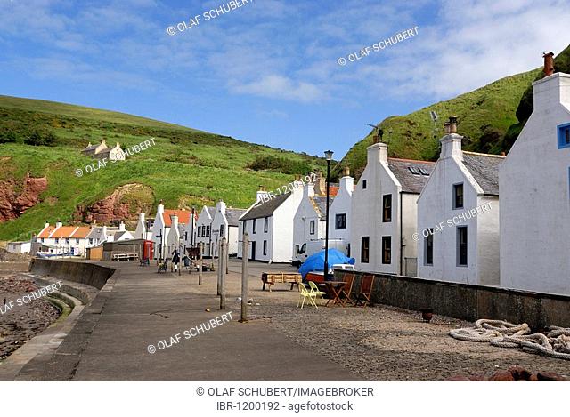 Pennan fishing village on the north coast of Scotland, Scotland, UK, Europe